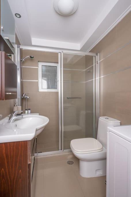אתונה Bright & Elegant 2Bd Apt W/ View מראה חיצוני תמונה