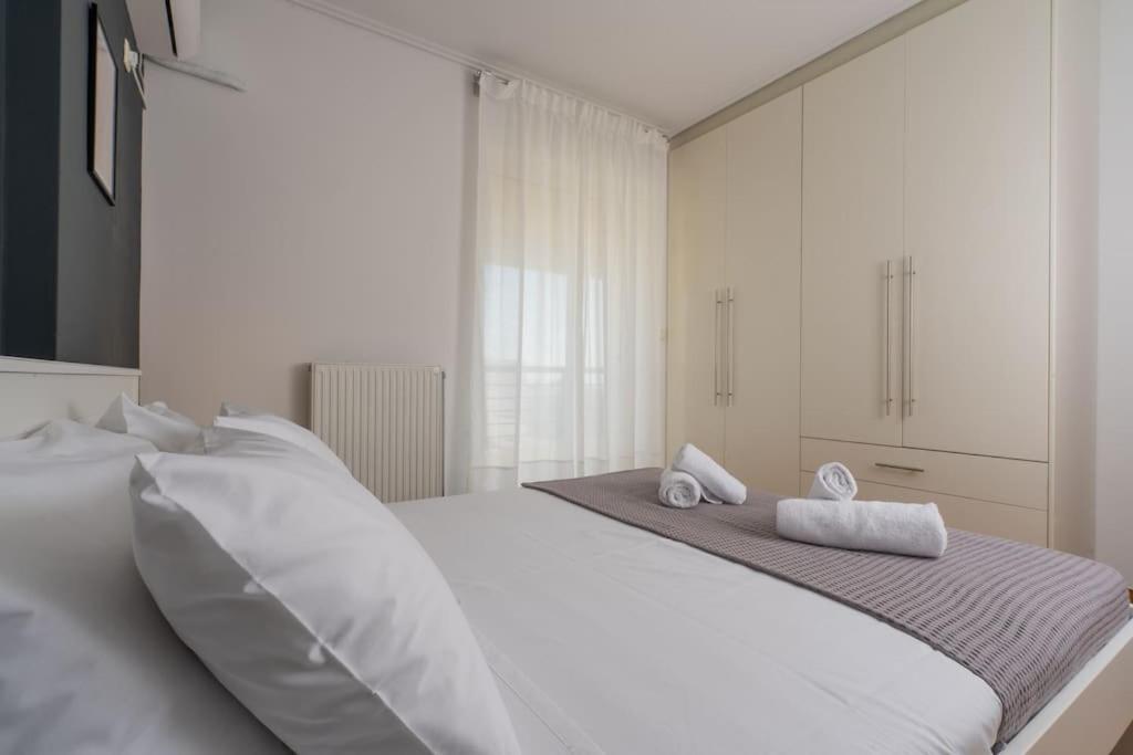 אתונה Bright & Elegant 2Bd Apt W/ View מראה חיצוני תמונה