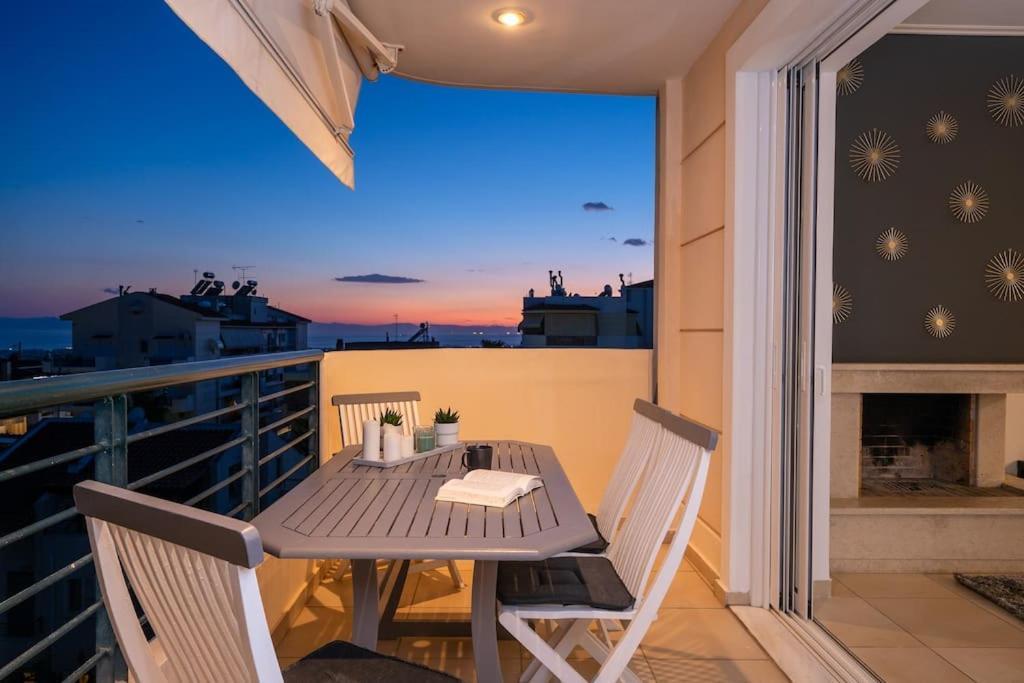 אתונה Bright & Elegant 2Bd Apt W/ View מראה חיצוני תמונה