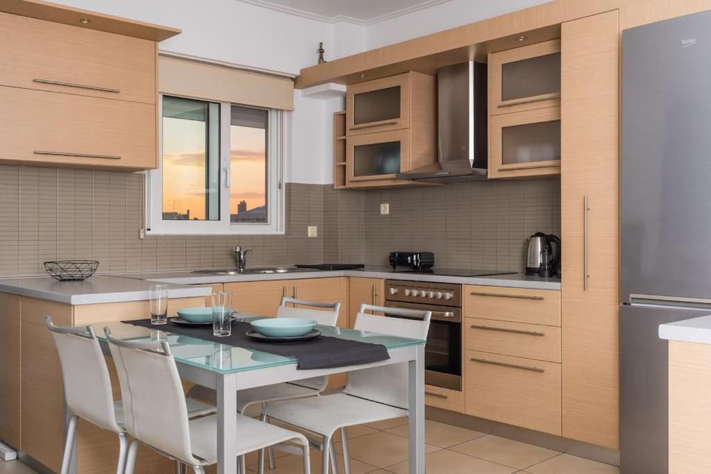 אתונה Bright & Elegant 2Bd Apt W/ View מראה חיצוני תמונה